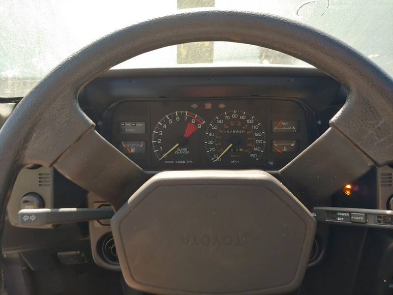 Illustration for article titled At $3,750, Could This 1988 Toyota MR2 “Project” Have You Projecting What You Might Do With It?